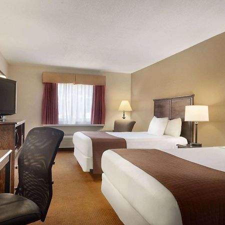 Baymont By Wyndham Kansas City Ku Medical Center Extérieur photo