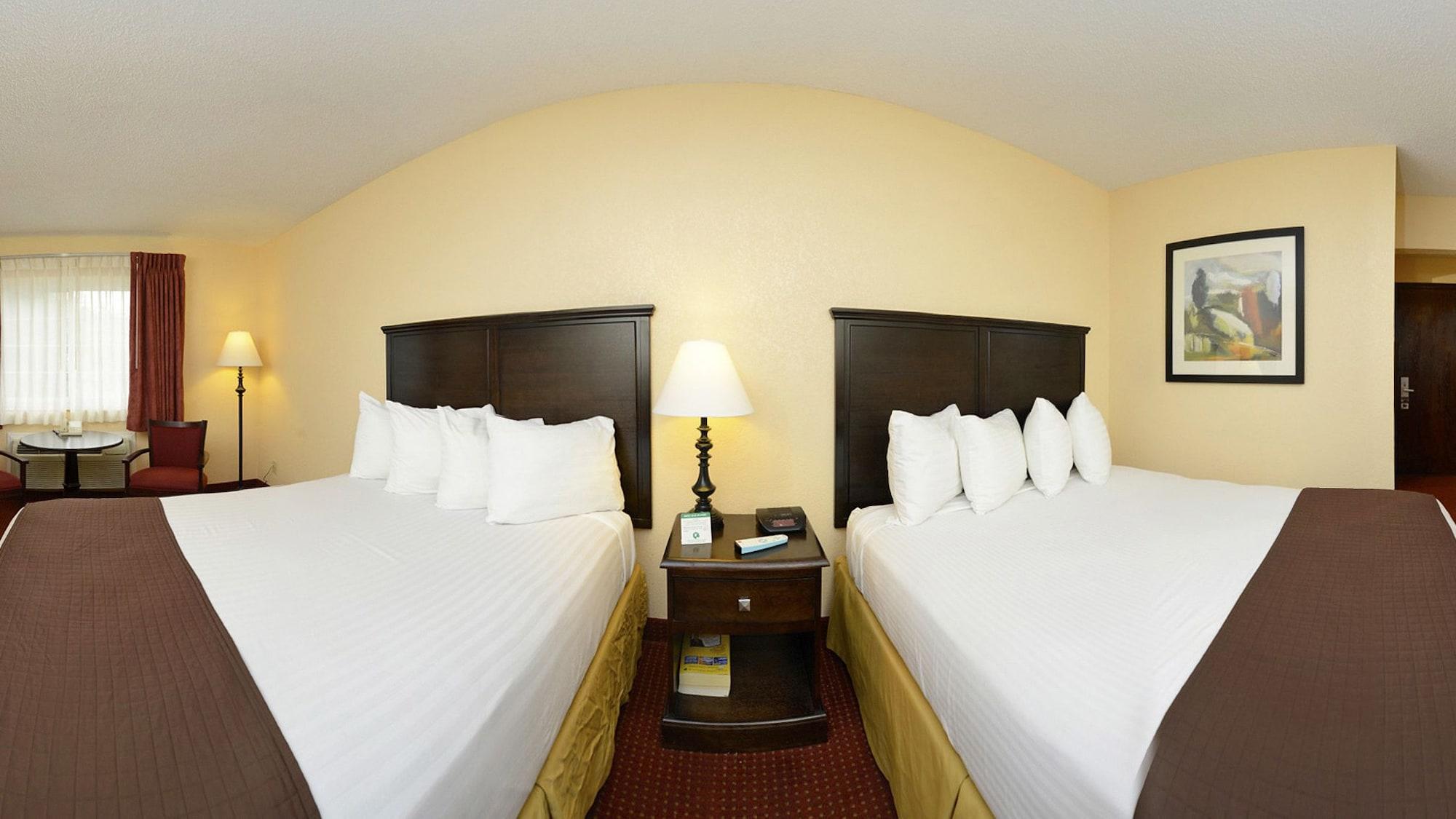 Baymont By Wyndham Kansas City Ku Medical Center Extérieur photo