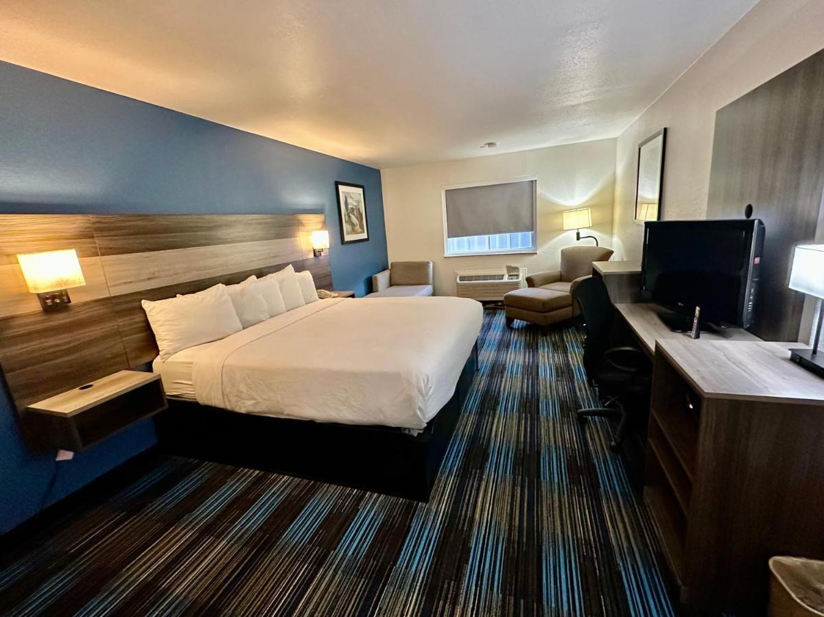 Baymont By Wyndham Kansas City Ku Medical Center Extérieur photo