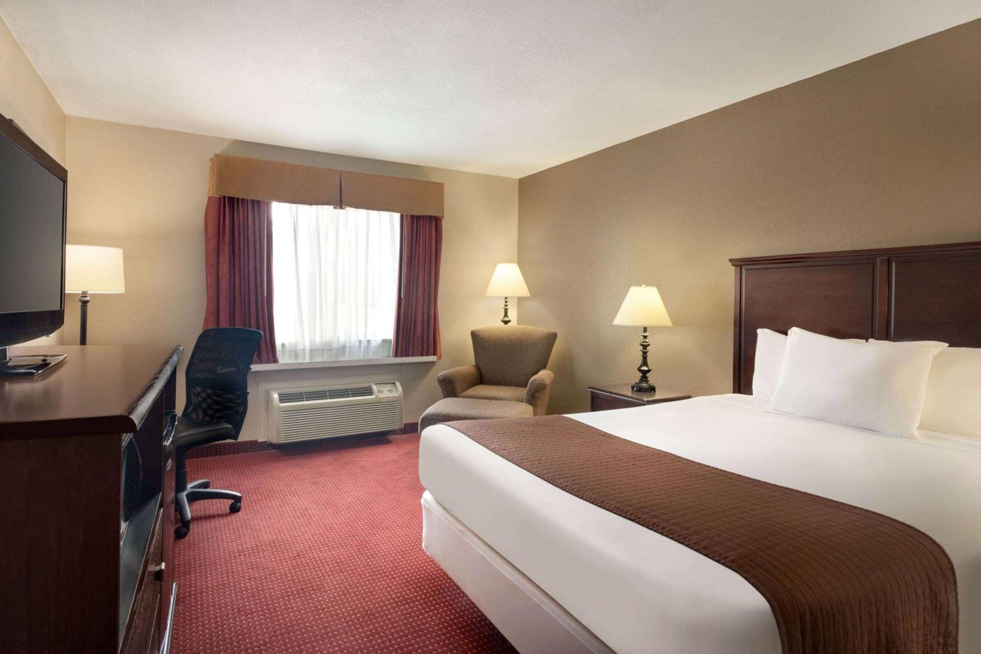 Baymont By Wyndham Kansas City Ku Medical Center Extérieur photo