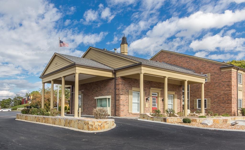 Baymont By Wyndham Kansas City Ku Medical Center Extérieur photo